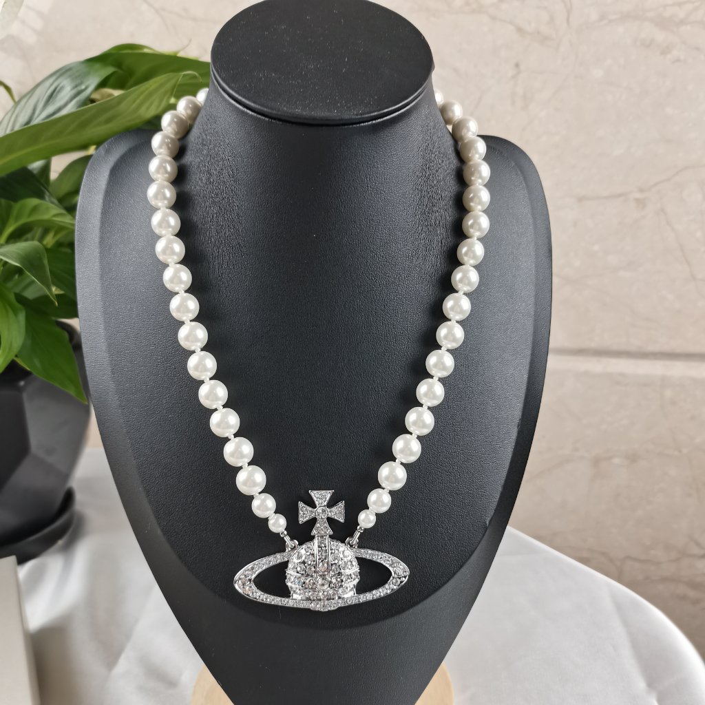 Vivienne Westwood Pearl Necklace Large Brand New